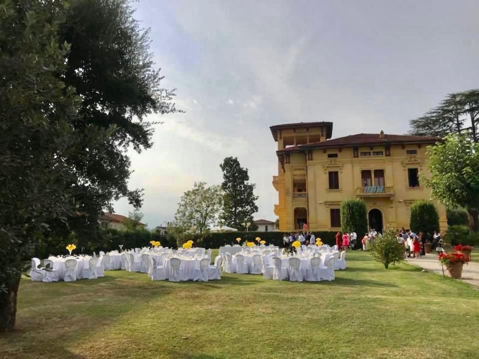 Villa Moorings Barga Exterior photo