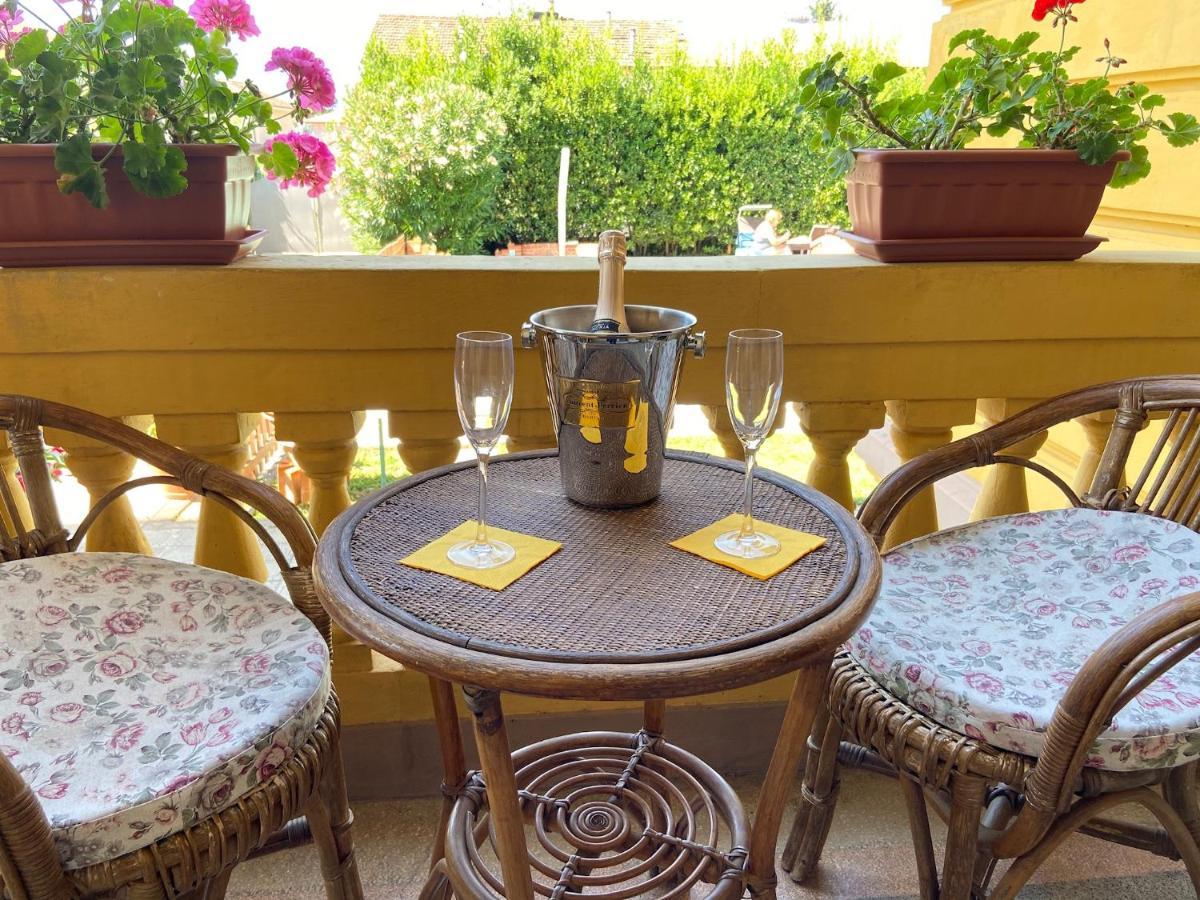 Villa Moorings Barga Exterior photo