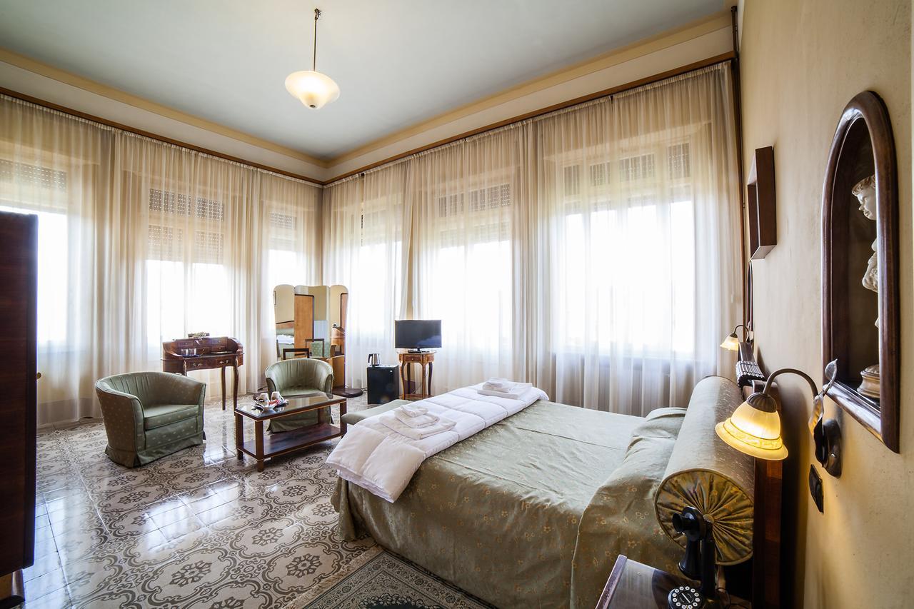 Villa Moorings Barga Exterior photo